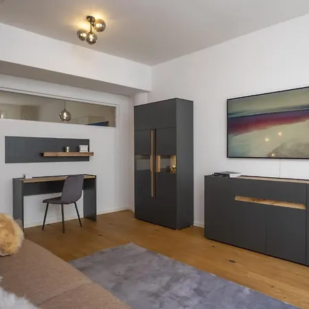 New Luxury 3 At Rathausplatz Апартаменти