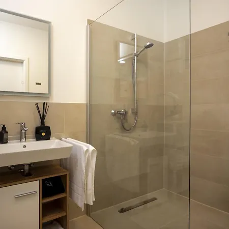 Goldenkey-suites - Luxury 'leopold Mozart' - 3 - Air Conditioning - Prime Location Rathausplatz Апартаменты Аугсбург