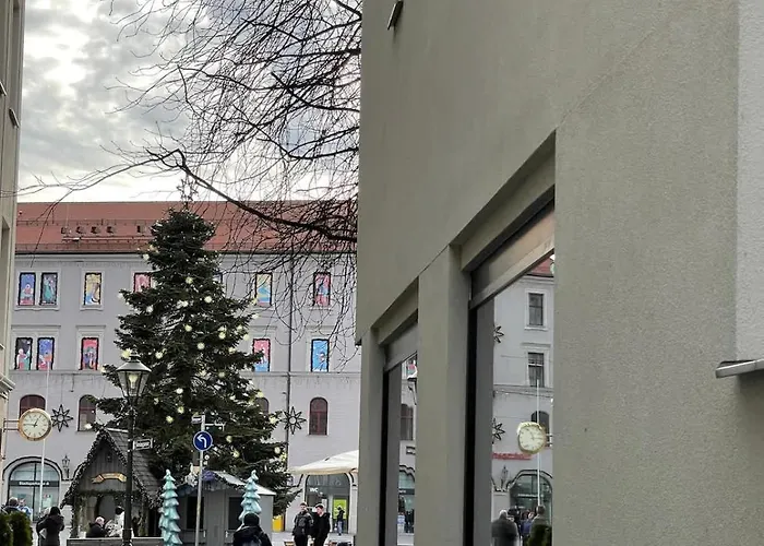 New Luxury 3 At Rathausplatz *