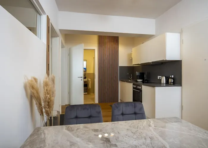 New Luxury 3 At Rathausplatz Апартаменти *