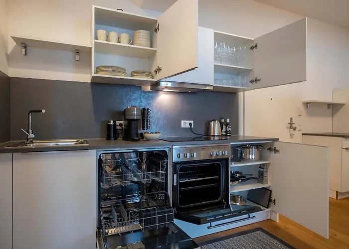 New Luxury 3 At Rathausplatz