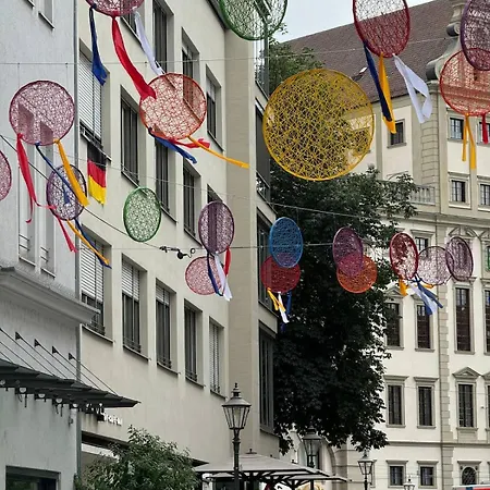 Goldenkey-suites - Luxury 'leopold Mozart' - 3 - Air Conditioning - Prime Location Rathausplatz Augsburg